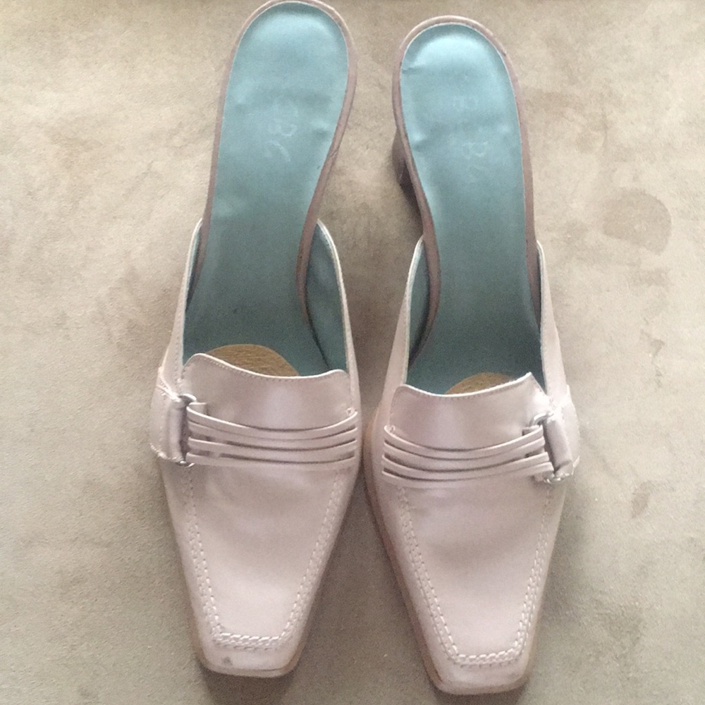 Pink BCBG mule